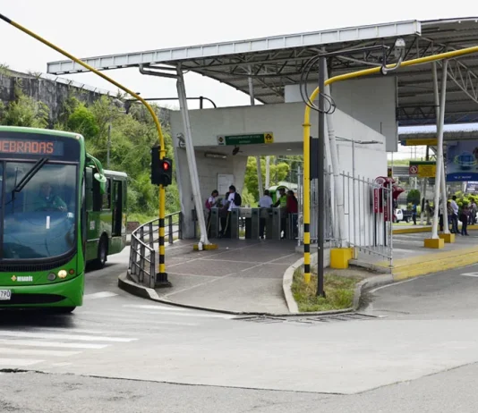 Alcalde de Pereira gana pulso de recaudo en Megabús